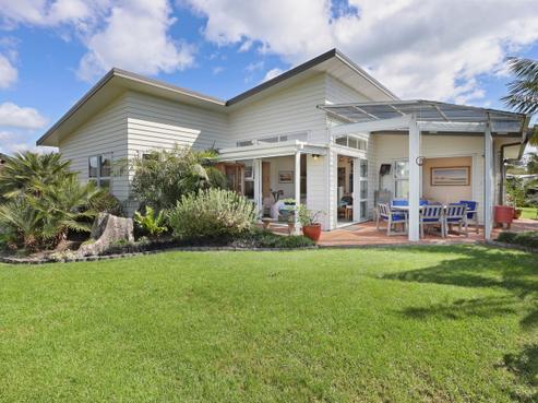 21 Barbados Way, One Tree Point