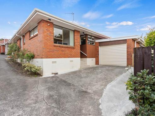2/18 Arthur Road, Hillpark