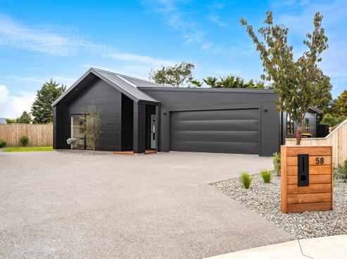 58 Tuatahi Avenue, Solway
