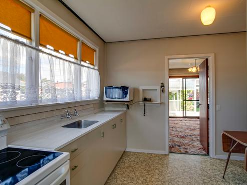 2/4 Cain Street, Parkside