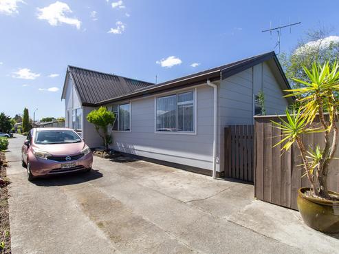 3 Tiffen Place, Greenmeadows
