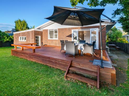 8 Spence Road, Henderson