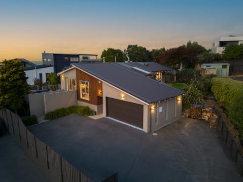 109 Soleares Avenue, Mount Pleasant