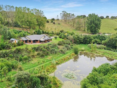 462 Junction Road, Halcombe