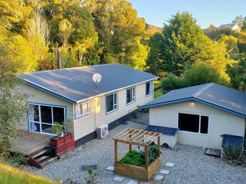50 Pitt Street, Runanga