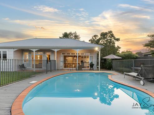 8 Monument Road, Clevedon