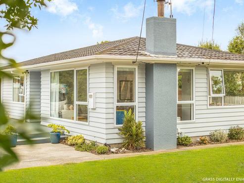 14 Walton Road, Paraparaumu Beach