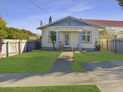 15 Hall Street, Foxton