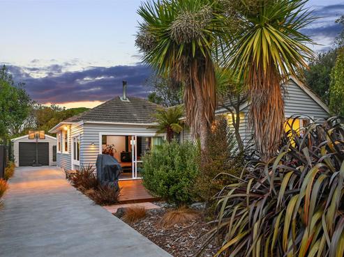 269 Estuary Road, South New Brighton