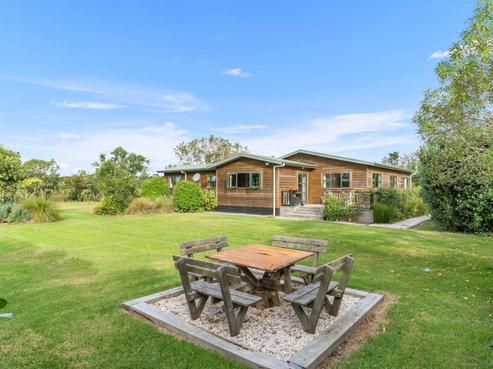 295 South Road, Waipu