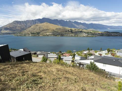 4 Conifer Lane, Queenstown Central