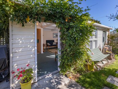 11 Clayton Road, Amberley