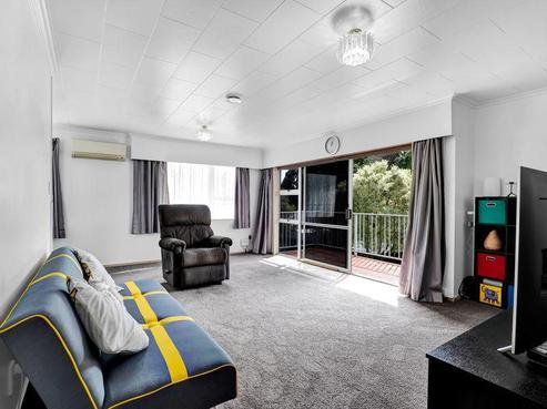 5 Ambury Place, Merrilands
