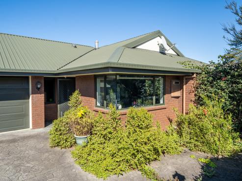 7 Pepper Tree Way, The Wood