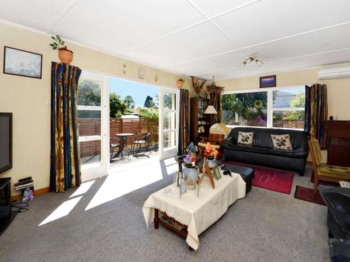 2 Kingsley Place, Richmond