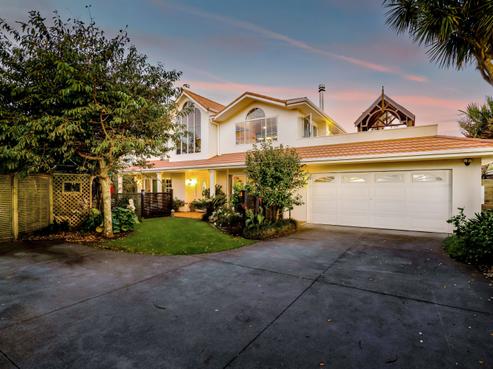 30 Messenger Terrace, Oakura