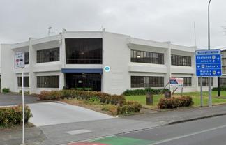 Manukau Road Marvel!