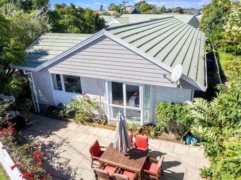 303 Hobsonville Road, Hobsonville