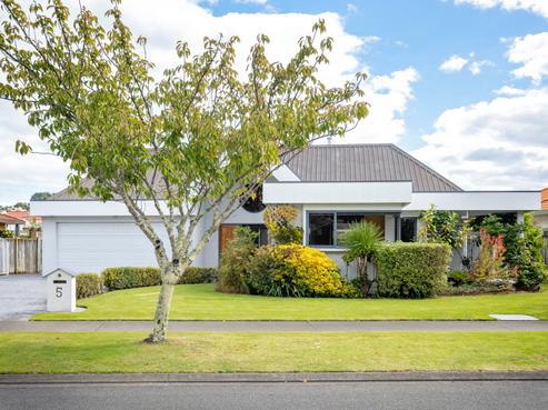 5 Kensington Drive, Taradale