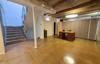 Unique standalone office on Vincent St