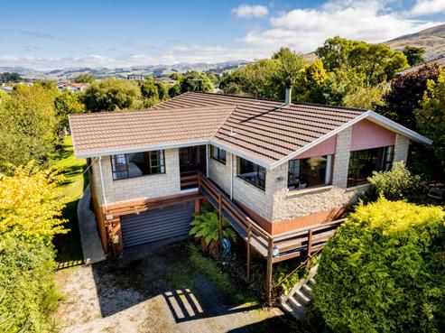 7 Mount Street, Waikouaiti