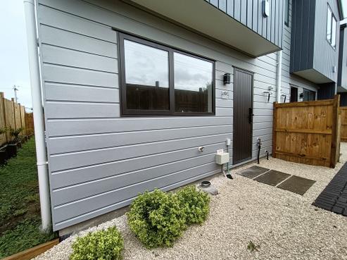 10F Roberts Road, Te Atatu South
