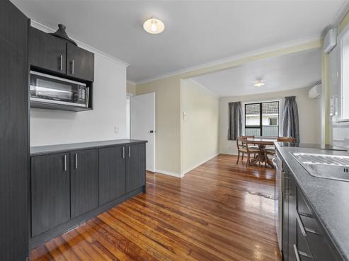 380 Botanical Road, West End