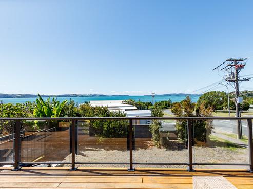 2 Washington Avenue, Snells Beach