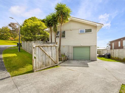 98 Reynella Drive, Massey