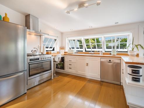 14 Martin Avenue, Beckenham