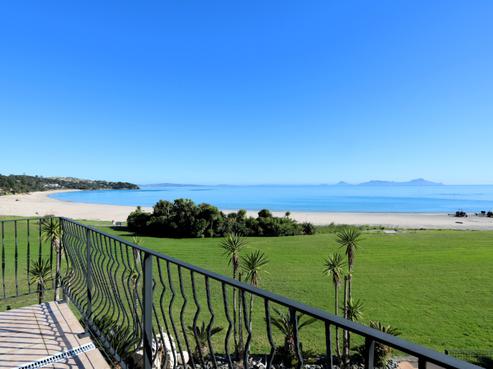 10 Breadalbane Place, Langs Beach