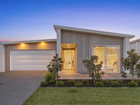66 Saint Pauls Drive, Brookfield