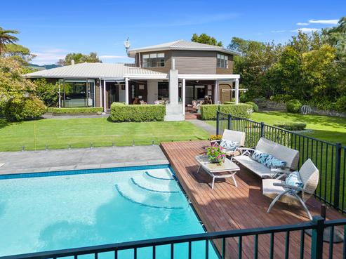 9 Paretai Grove, Waikanae