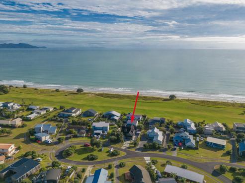 134 Puka Crescent, Matarangi