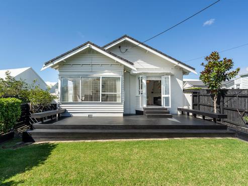 29 Clarence Road, Northcote Point
