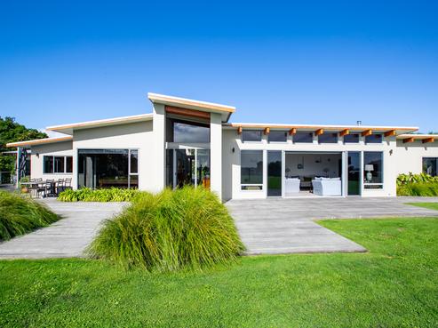296 Plymouth Road, Oakura