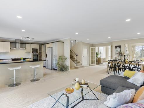 115 Pine Harbour Parade, Beachlands