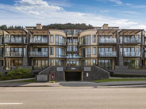 34 Lake Esplanade, Queenstown Central
