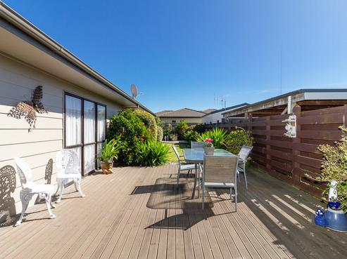8 Beveridge Place, Greenmeadows