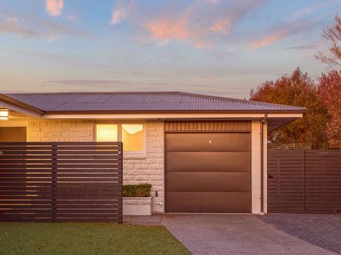 2/46 Thornycroft Street, Fendalton