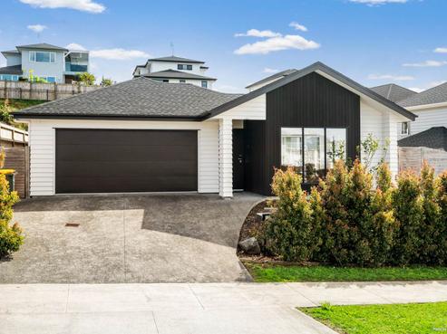 139 Colonial Drive, Silverdale