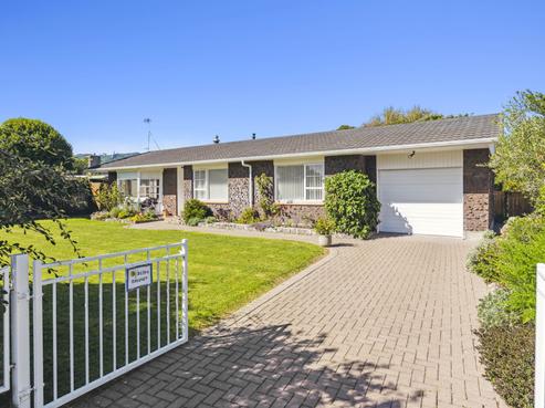 6 Paretai Grove, Waikanae