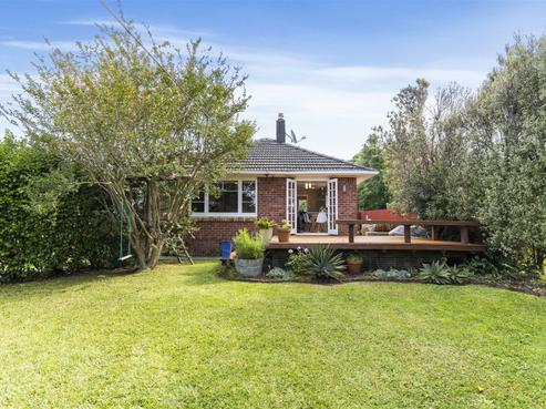21 Ward Crescent, Te Atatu Peninsula