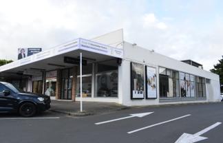 Corner Profile Retail 