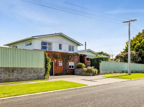 27 Cameron Street, Hawera