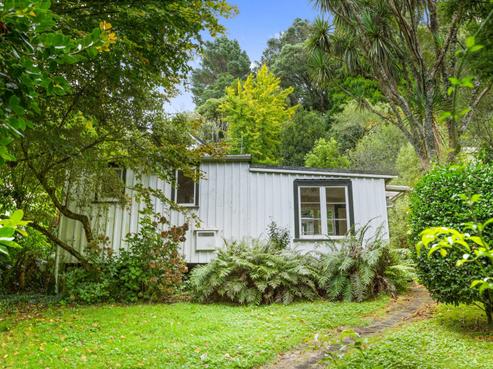 12B Marina Grove, Frankleigh Park
