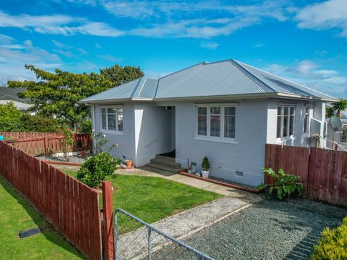 10 Taupata Street, Stoke