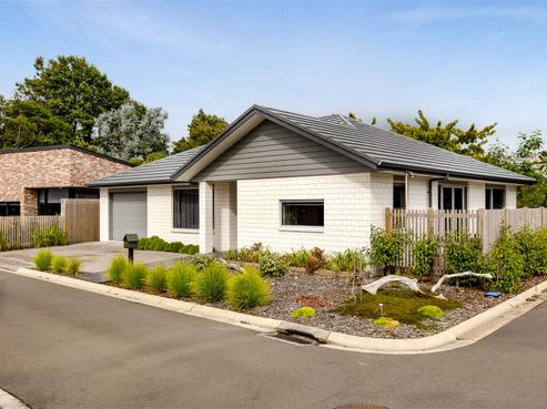 9 Mackillop Way, Brooklands