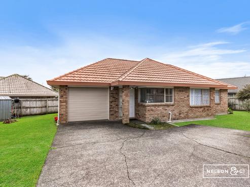 7 Royalpark Place, Favona