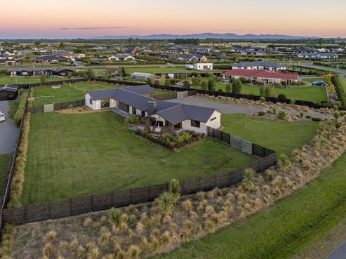 10 Braeburn Crescent, Swannanoa
